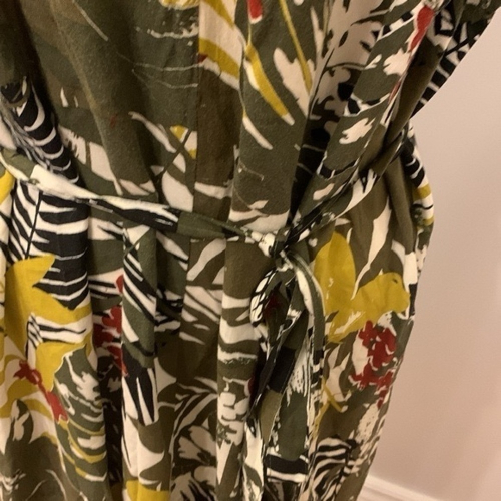 Active Zone Penningtons Floral Shorts